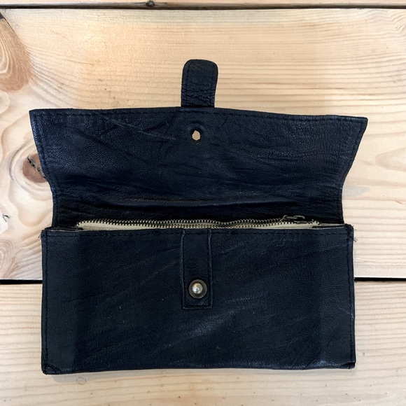 Topshop , black leather and linen slim wallet - Picture 2 of 11